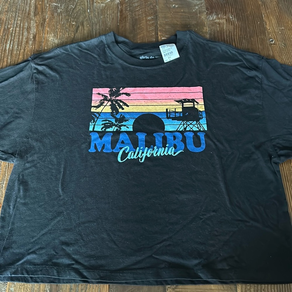Malibu California Oversized Graphic T-Shirt.  Girls Junior Large NWT